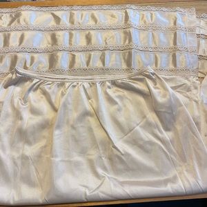 Vintage Sears womens half slip size medium